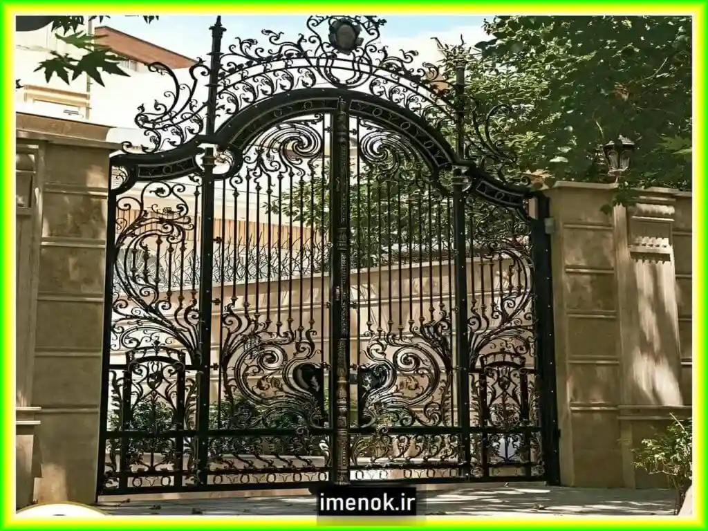 درب حیاط فرفورژه؛ ترکیبی از زیبایی و امنیت برای ویلاهای لوکس