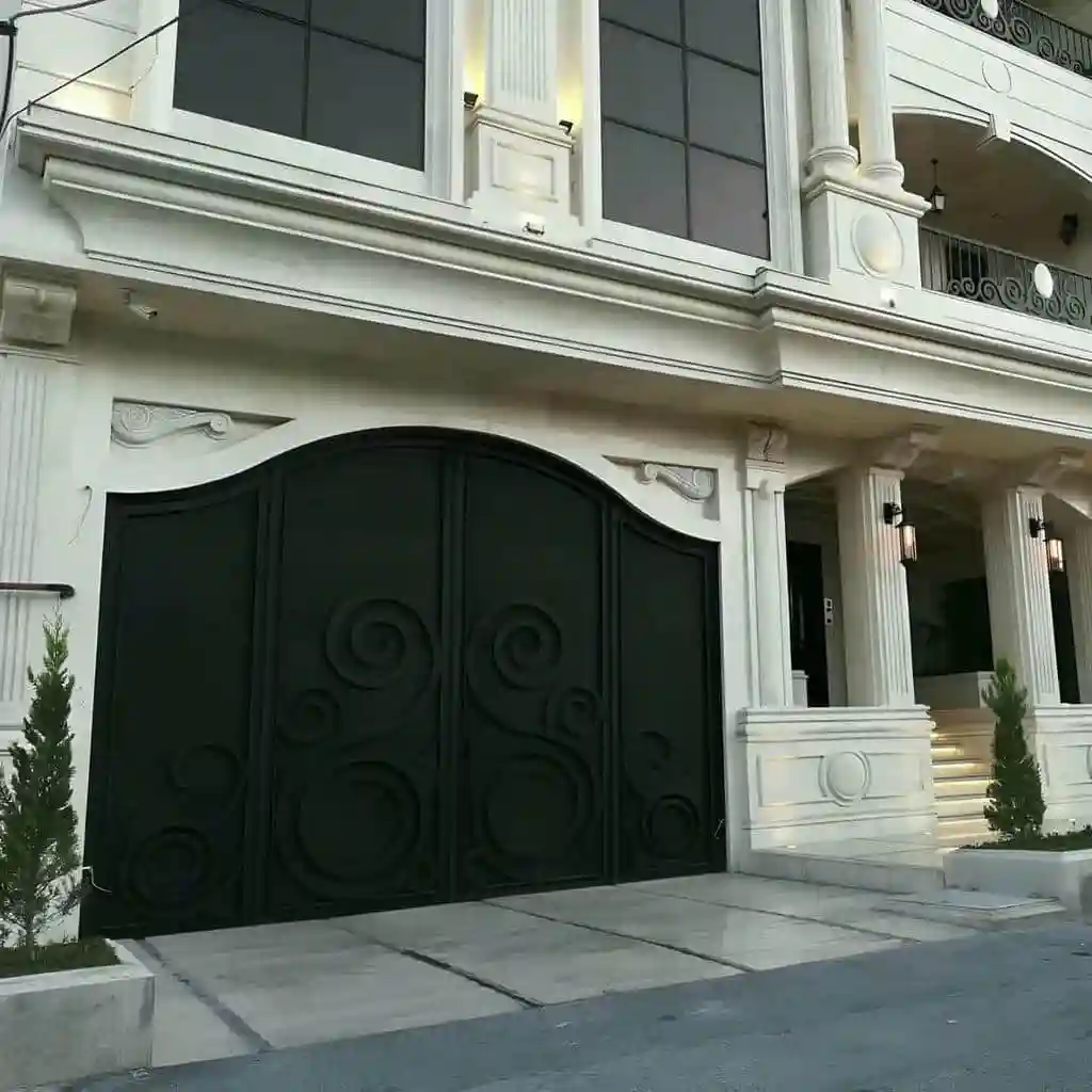 درب آهنی ورودی ساختمان