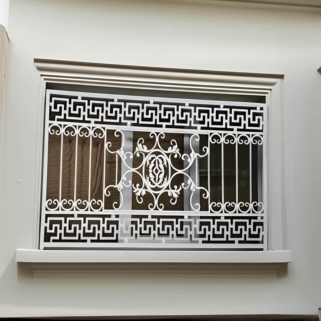 تصویر رنگ&zwnj;بندی متنوع حفاظ پنجره مدل ورساچه