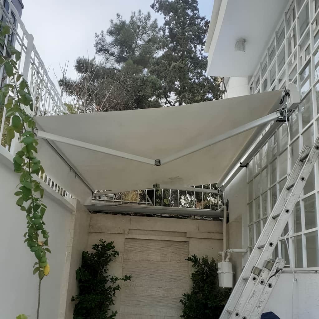 سایبان‌ برقی کنترلی