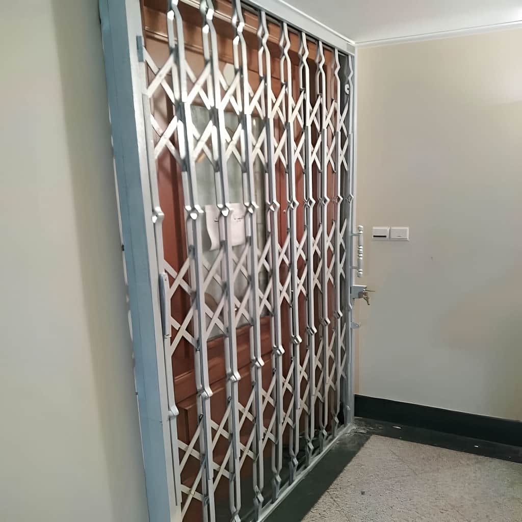 قیمت درب آکاردئونی سه گل در رشت
