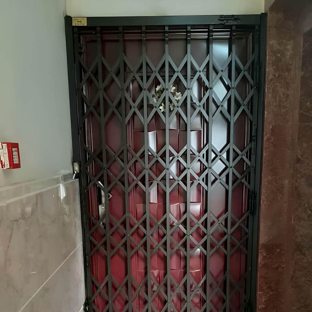 نصب درب آکاردئونی چهارگل در استان گیلان