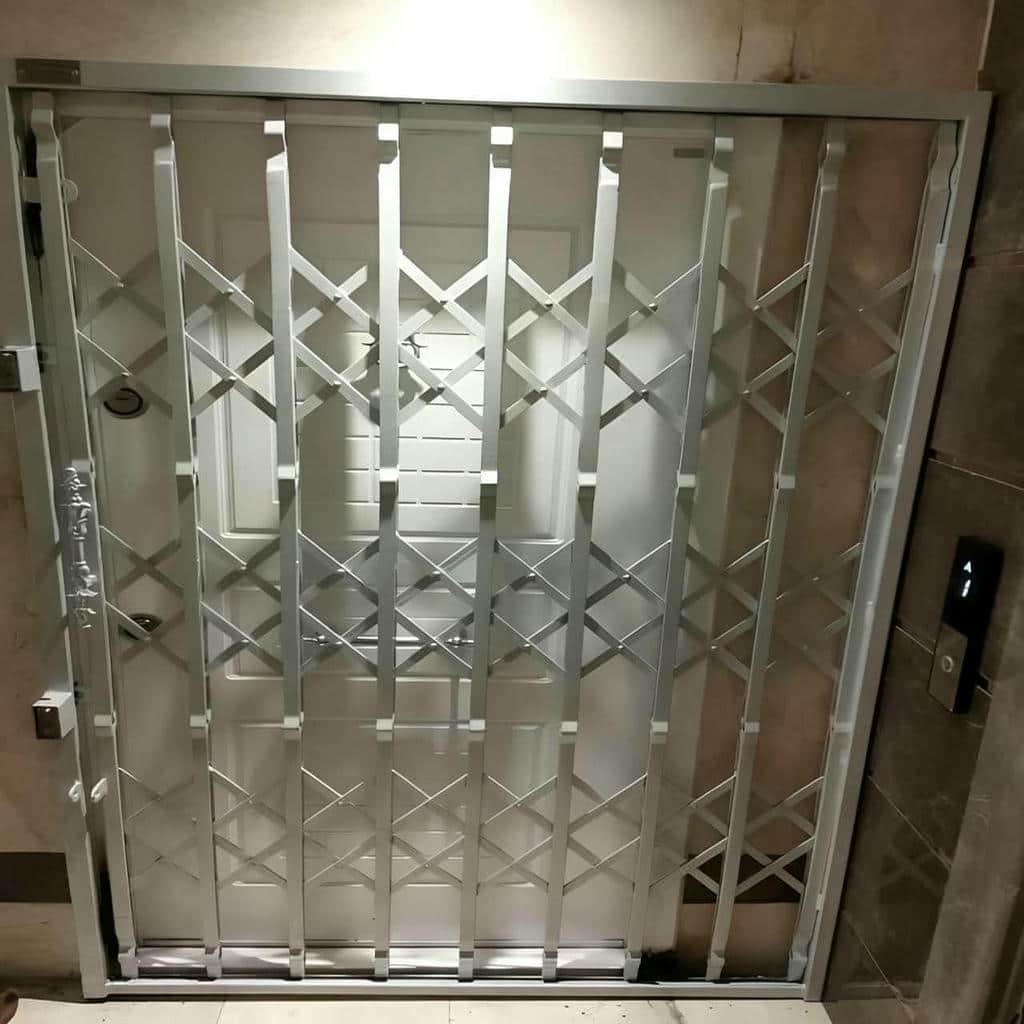 نصب درب آکاردئونی ساخت سفارشی در فیروزکوه