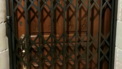 درب آکاردئونی در اصفهان