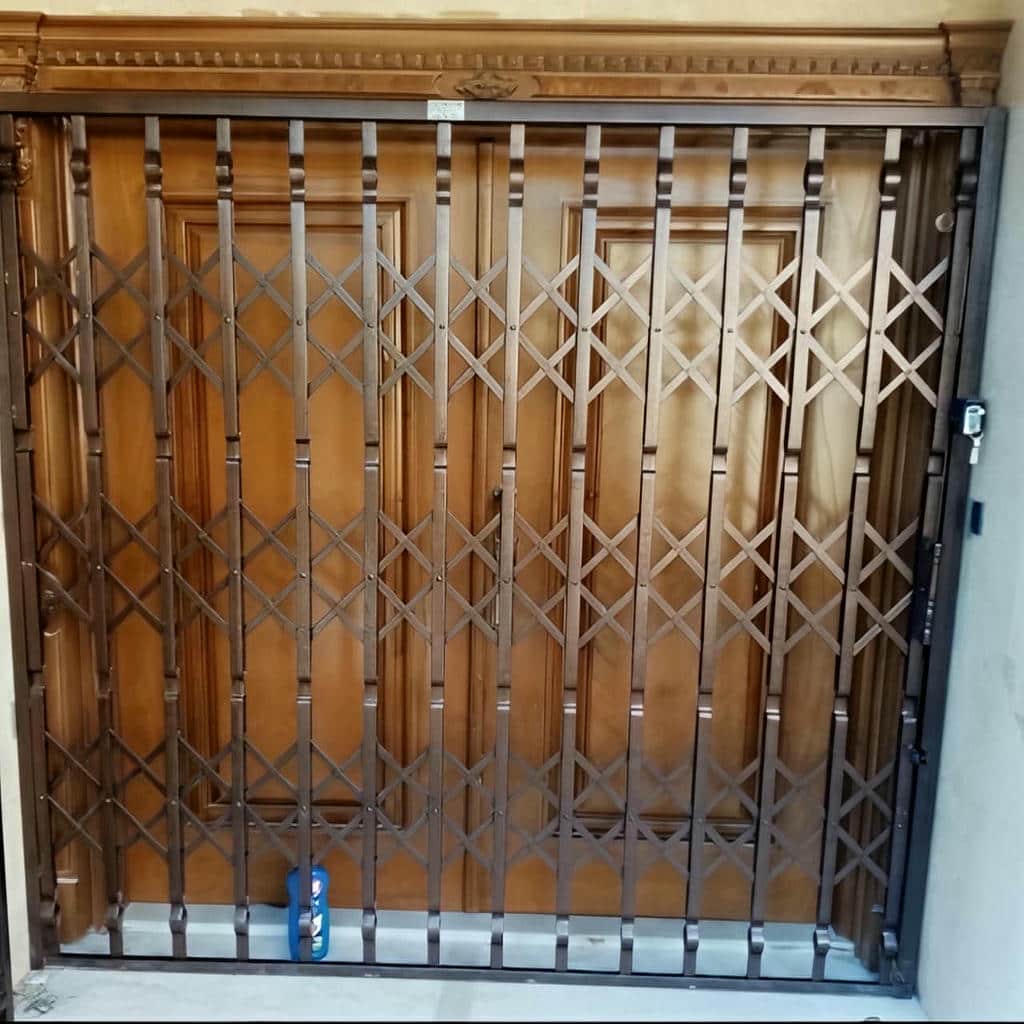 نصب درب آکاردئونی قفل ضدبرش در اشتهارد