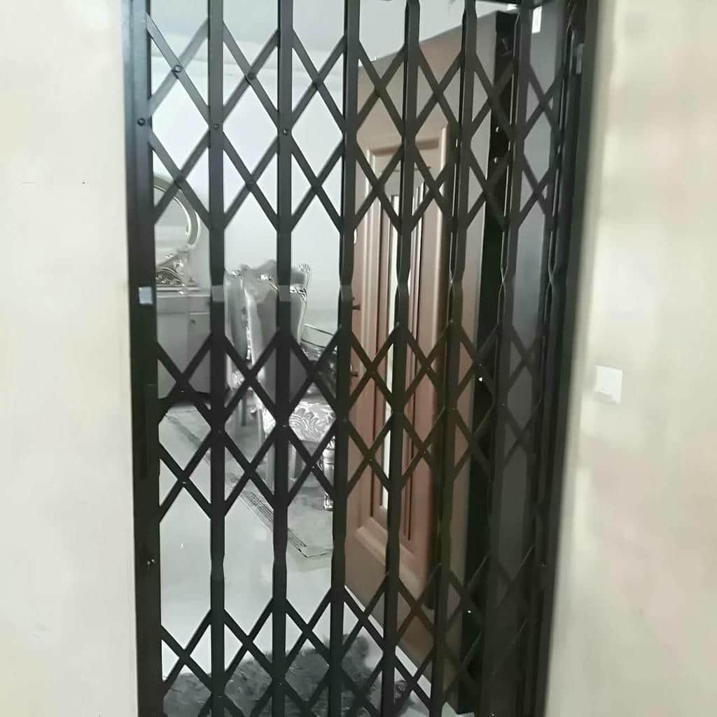 درب آکاردئونی در یاسوج