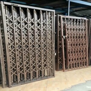 درب آکاردئونی در محمودآباد