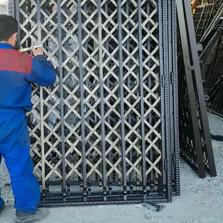 درب آکاردئونی حفاظ خانه در اندیشه درب آکاردئونی حفاظ خانه در اندیشه