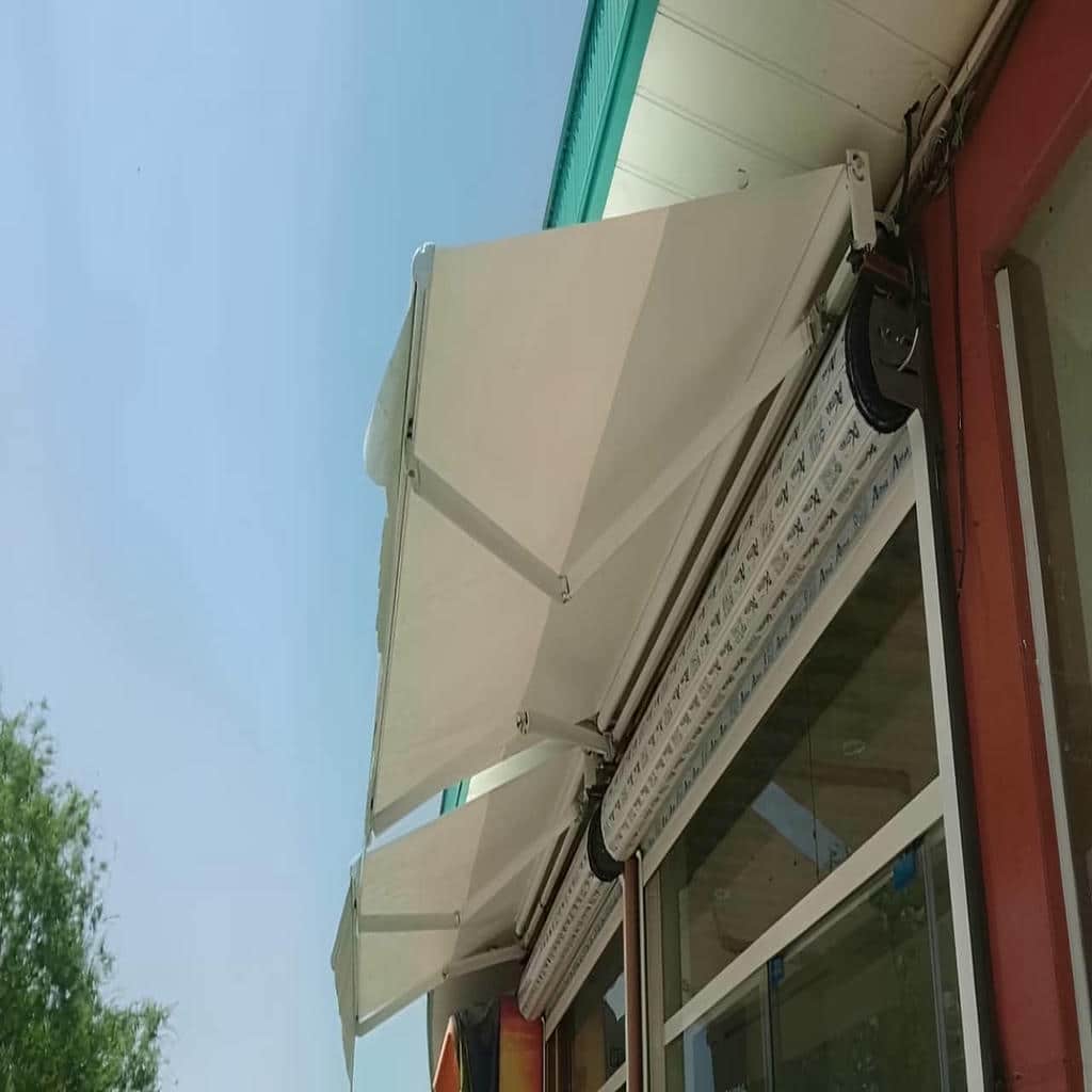 سایبان برقی اتوماتیک در کیش