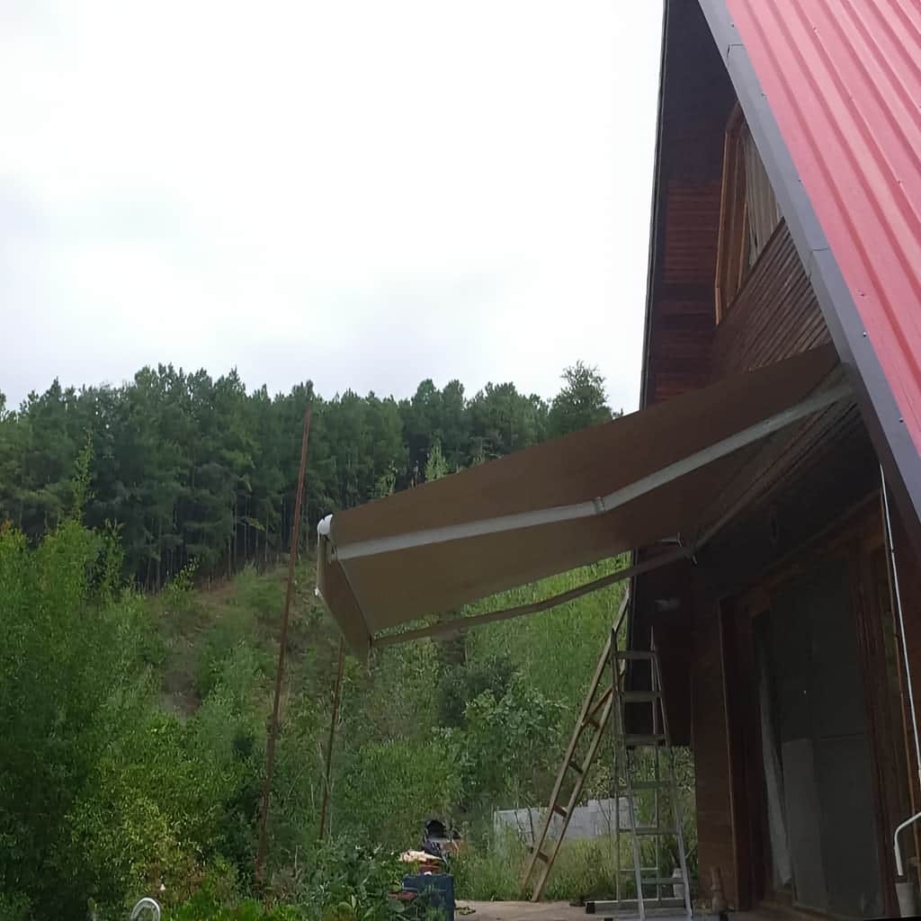 سایبان برقی اتوماتیک در قشم