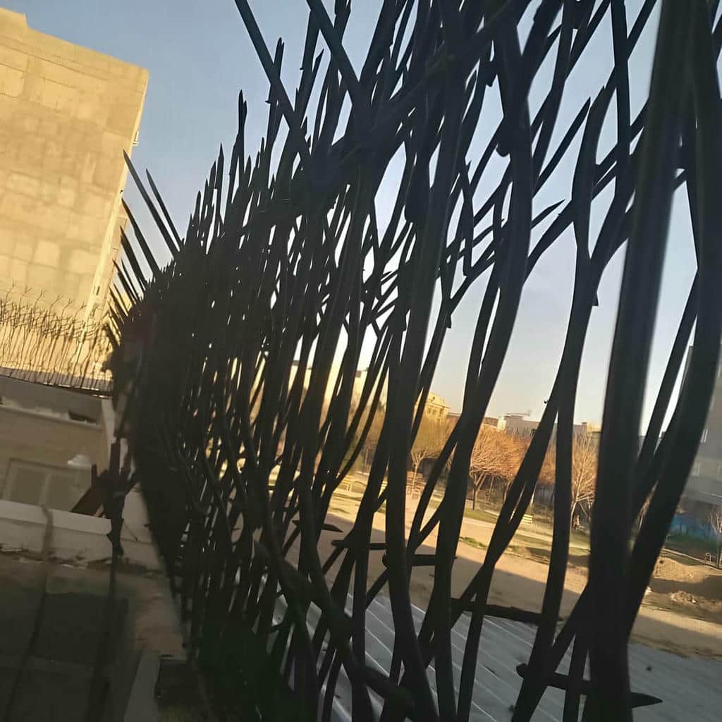 خرید حفاظ شاخ گوزنی دیوار کم دید در نیشابور