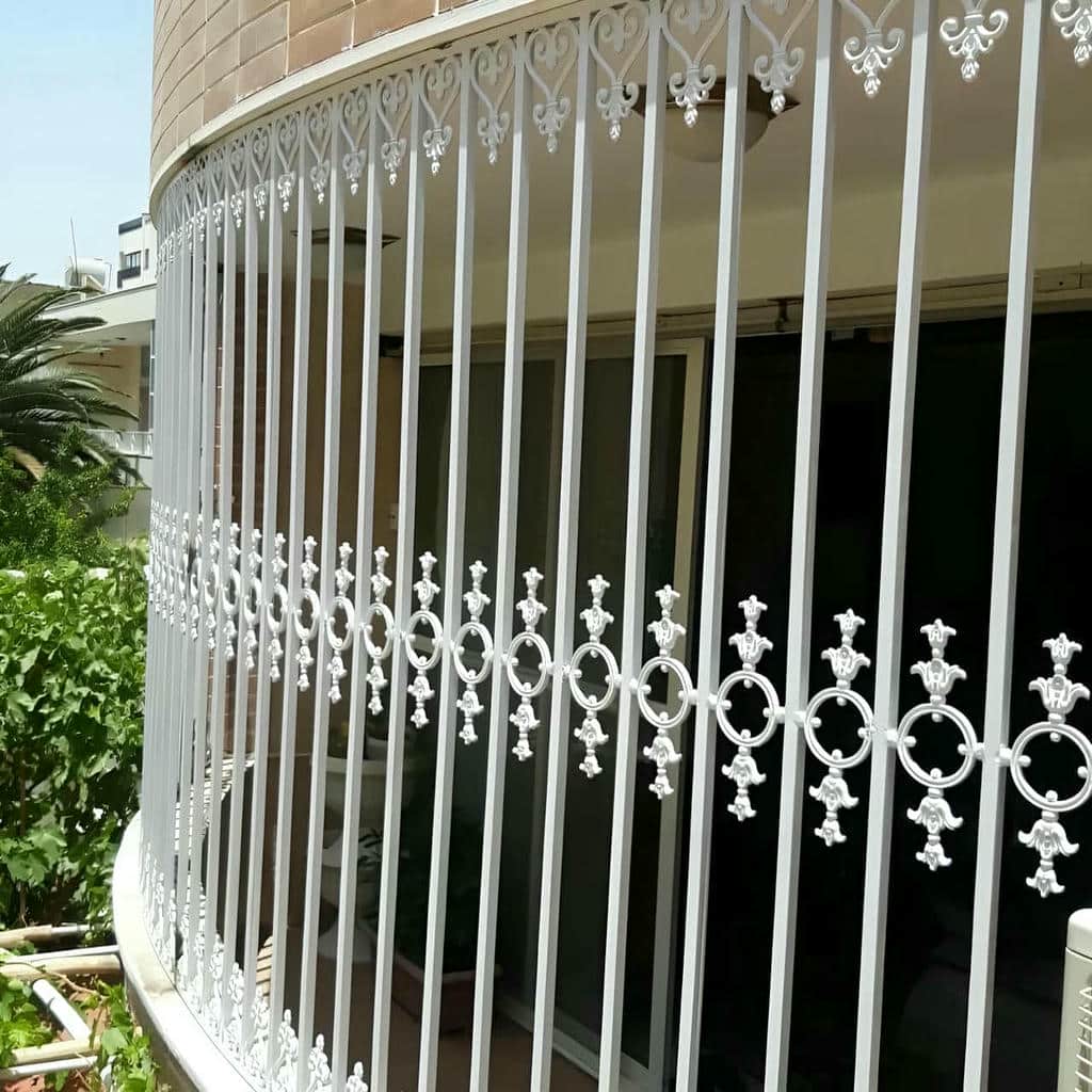 نصب حفاظ پنجره فلزی بازشو در همدان