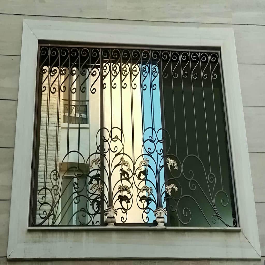 حفاظ پنجره فلزی در گرگان