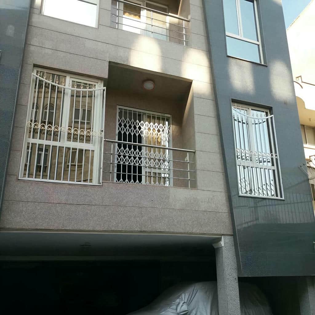 نصب حفاظ پنجره فلزی بازشو در بندر لنگه