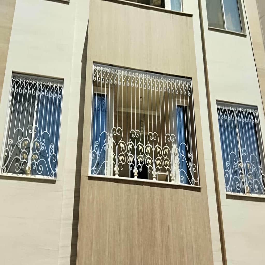 قیمت حفاظ پنجره فلزی فرفورژه در فیروزکوه