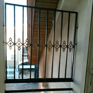 حفاظ پنجره فلزی در ساوه