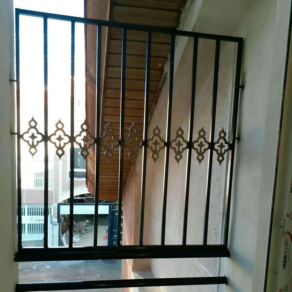 حفاظ پنجره فلزی در ساوه