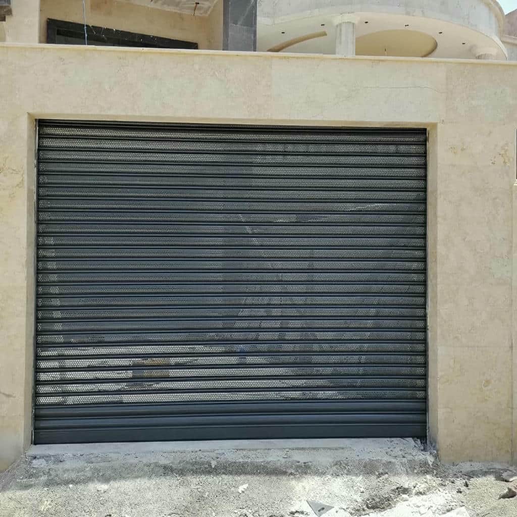 فروش کرکره برقی اتوماتیک ورودی ویلا در بومهن