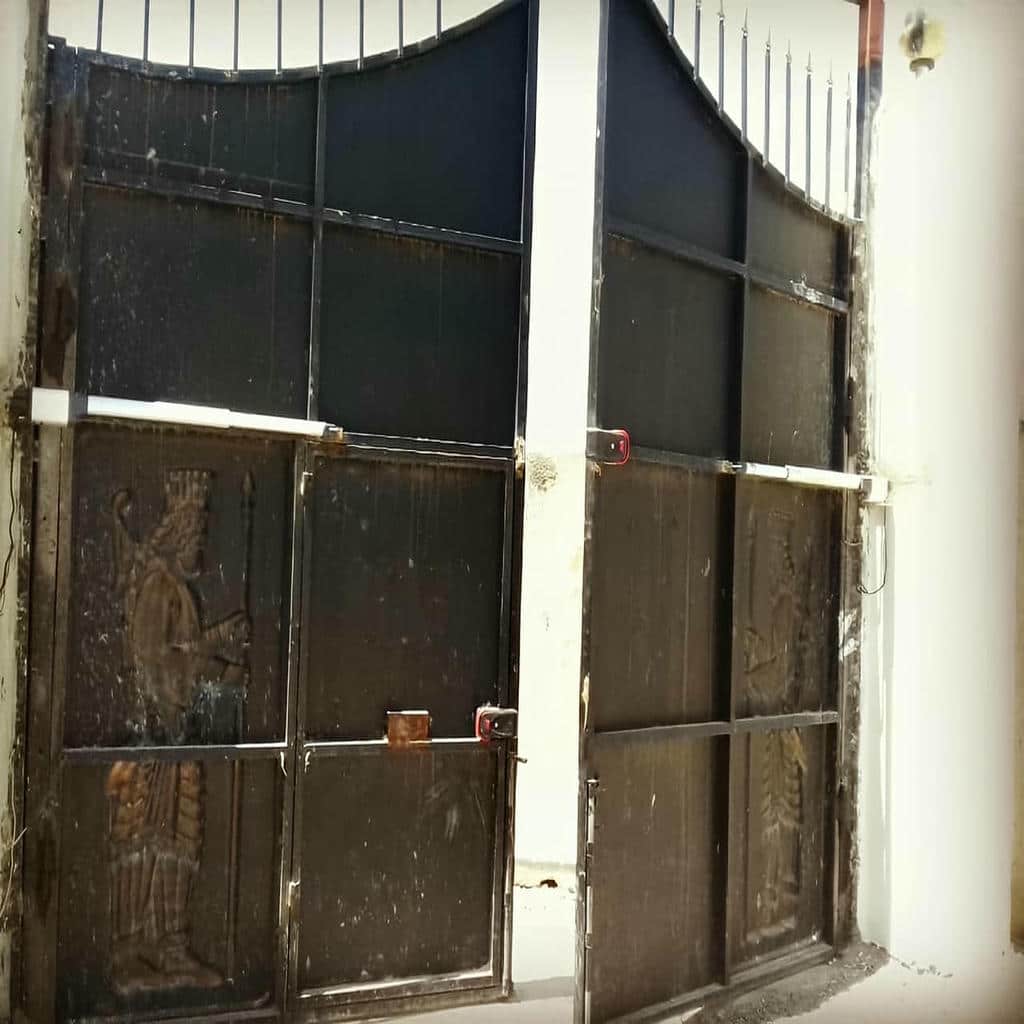 نصب جک درب پارکینگی اتوماتیک در مشهد