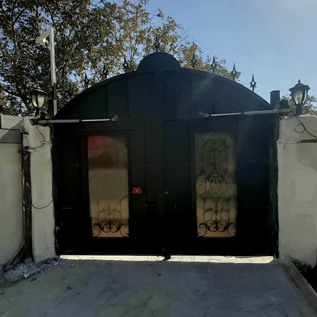 نصب جک درب پارکینگی اتوماتیک در استان گلستان