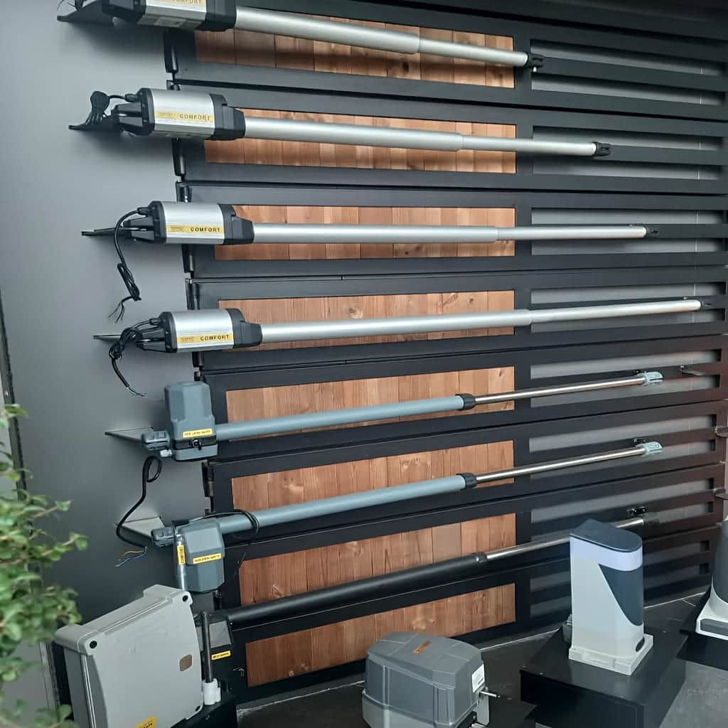 نصب جک درب پارکینگی اتوماتیک در سقز