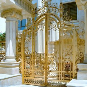 درب فرفورژه در باغ عباس‌آباد
