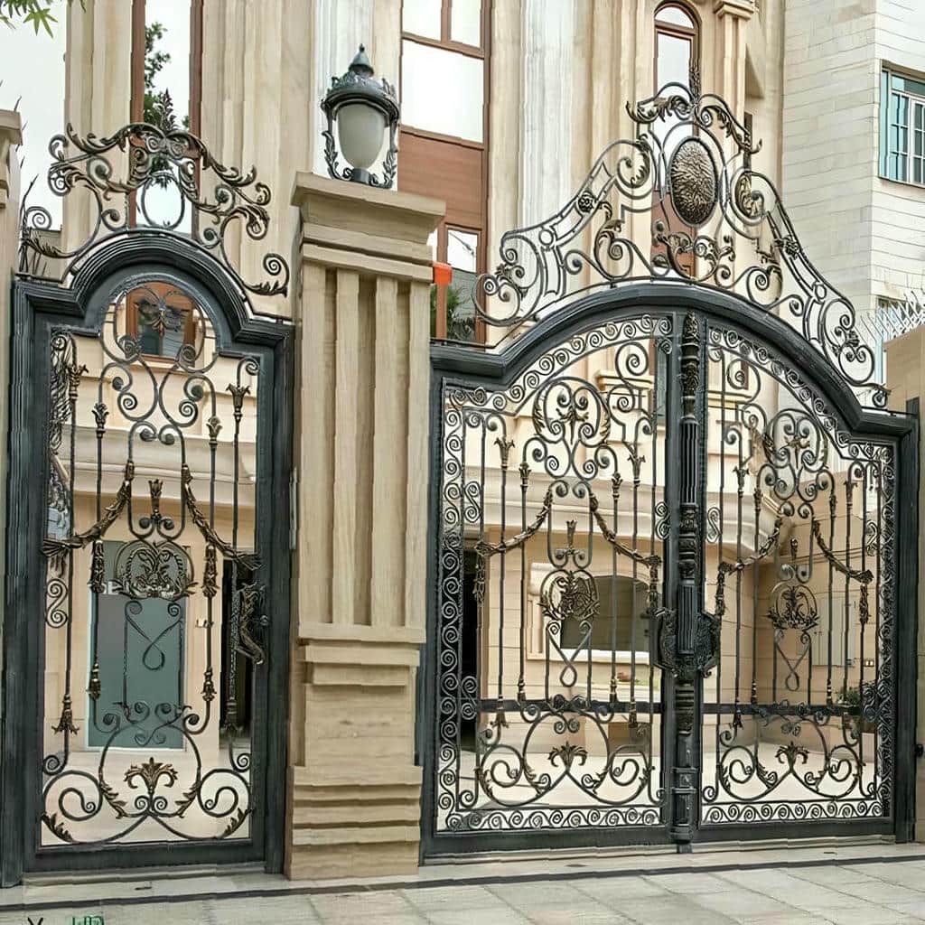 فروش درب حیاط ویلایی فرفورژه کلاسیک در نوشهر