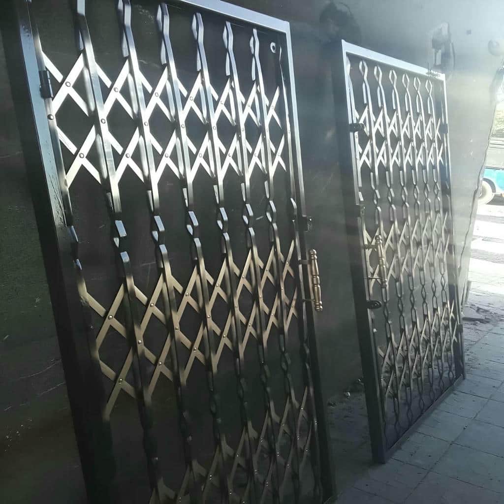 درب آکاردئونی با یراق آلات ایمن و کاربردی
