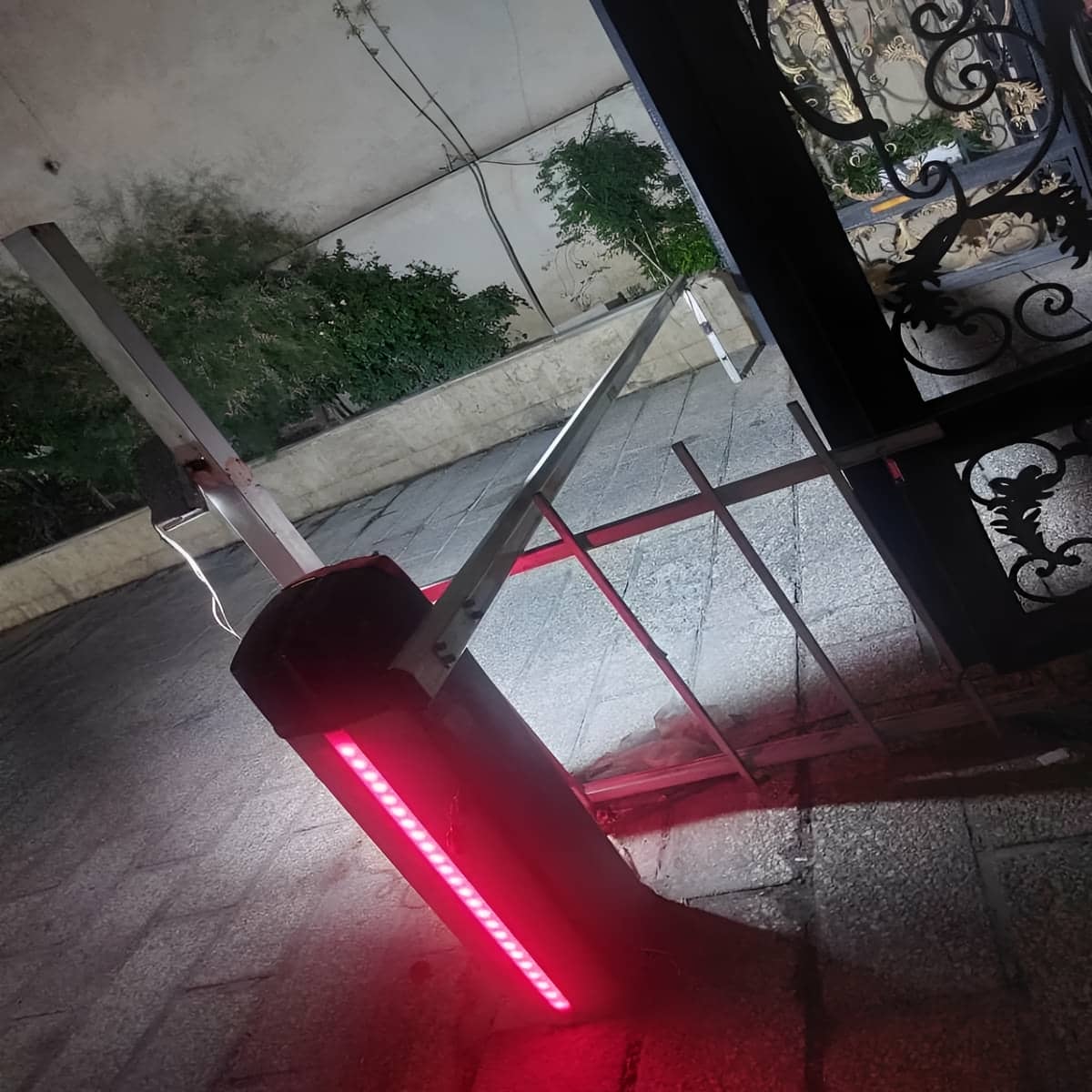 راهبند تاشو با لولای فلزی روان راهبند تاشو با لولای فلزی روان