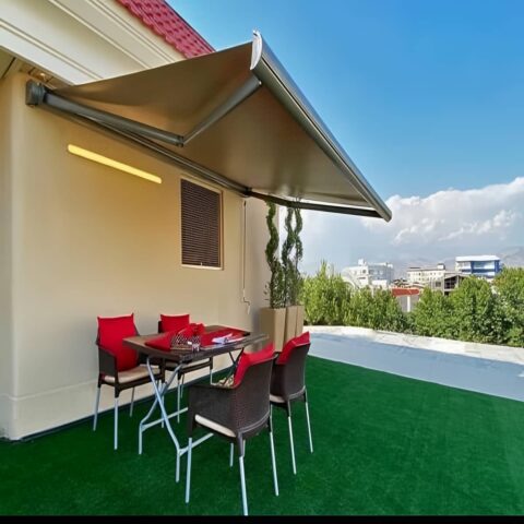 سایبان برقی صنعتی با فریم فلزی مقاوم برای محیط کاری سایبان برقی مقاوم در فضاهای صنعتی