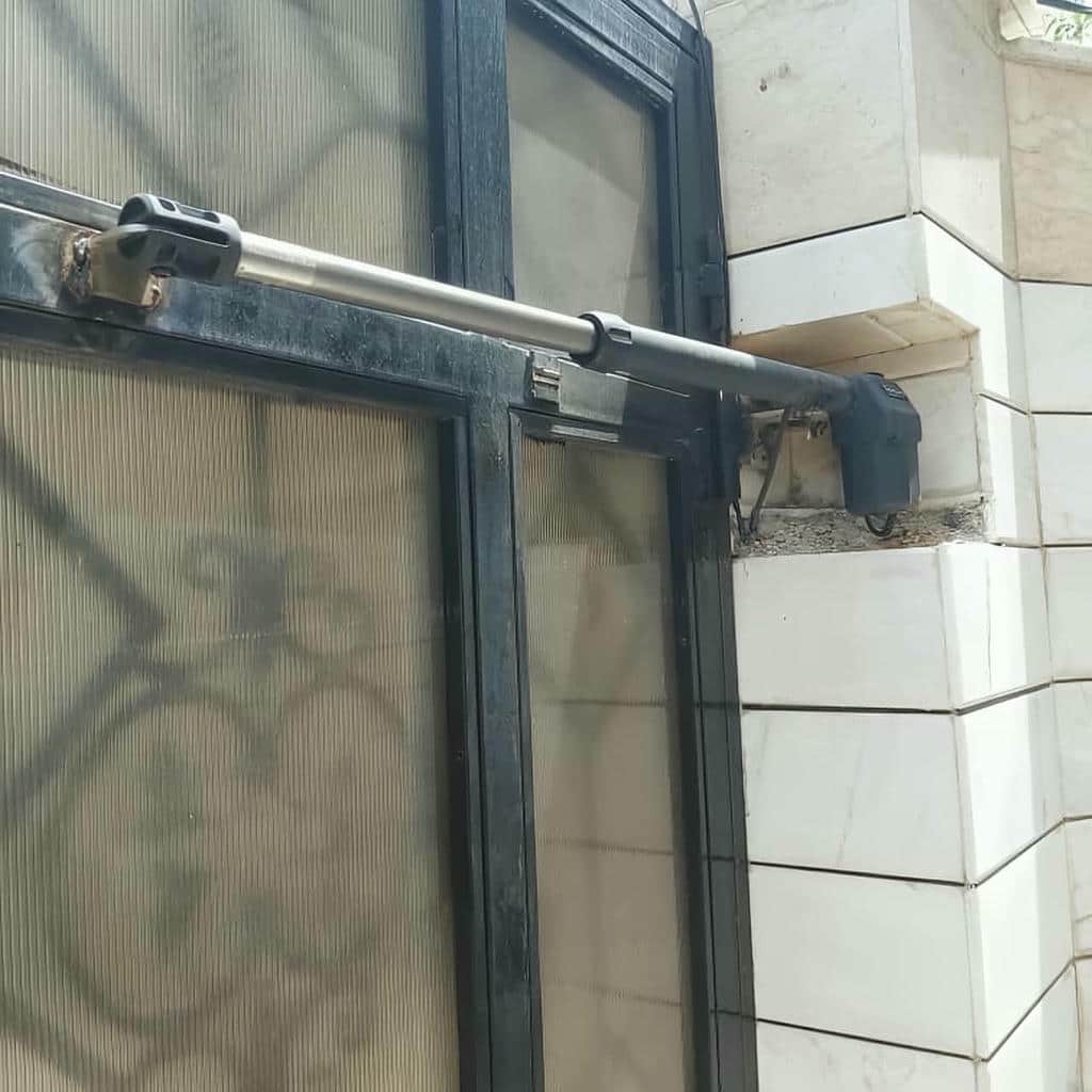 تعمیر جک درب پارکینگ با موتور باز شده برای عیب یابی تعمیر جک درب پارکینگ با موتور باز شده برای عیب یابی