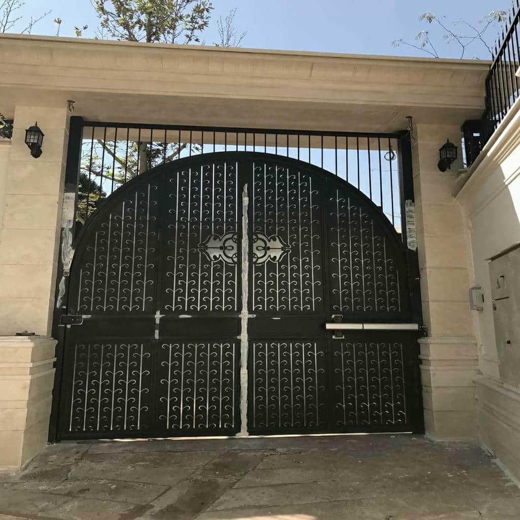 جک هیدرولیک پارکینگ پرتردد با مدار روغن و حرکت نرم جک هیدرولیک پارکینگ پرتردد با مدار روغن و حرکت نرم