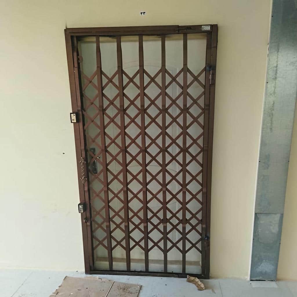 اجرای حفاظ آکاردئونی دو جداره ورودی در دهانه ناتراز