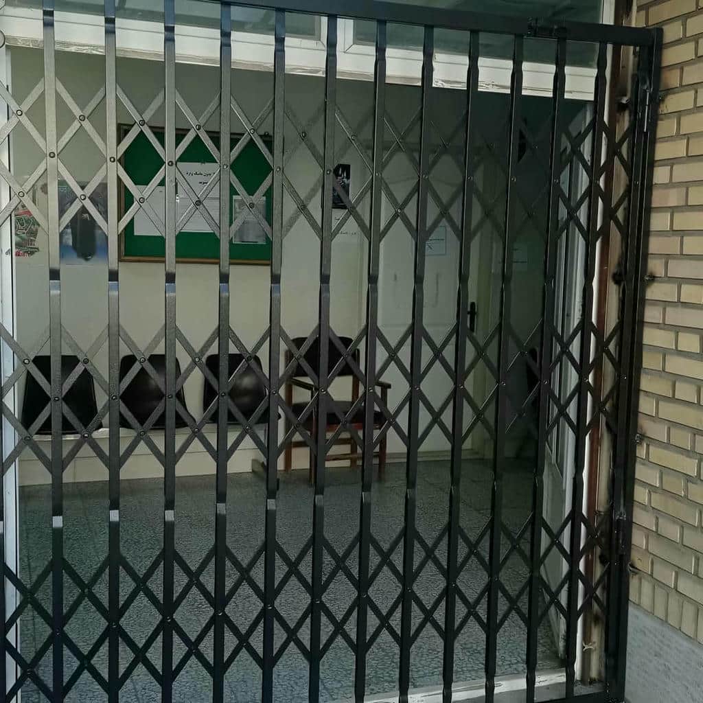 مدل تک‌سمت حفاظ آکاردئونی کم جا راهرو برای مسیر باریک
