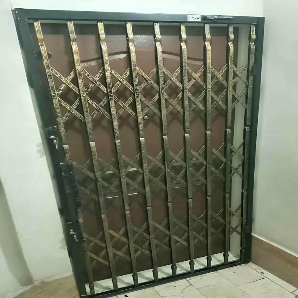 خرید درب آکاردئونی طرح دار لوزی متناسب با فضای جمعشدن