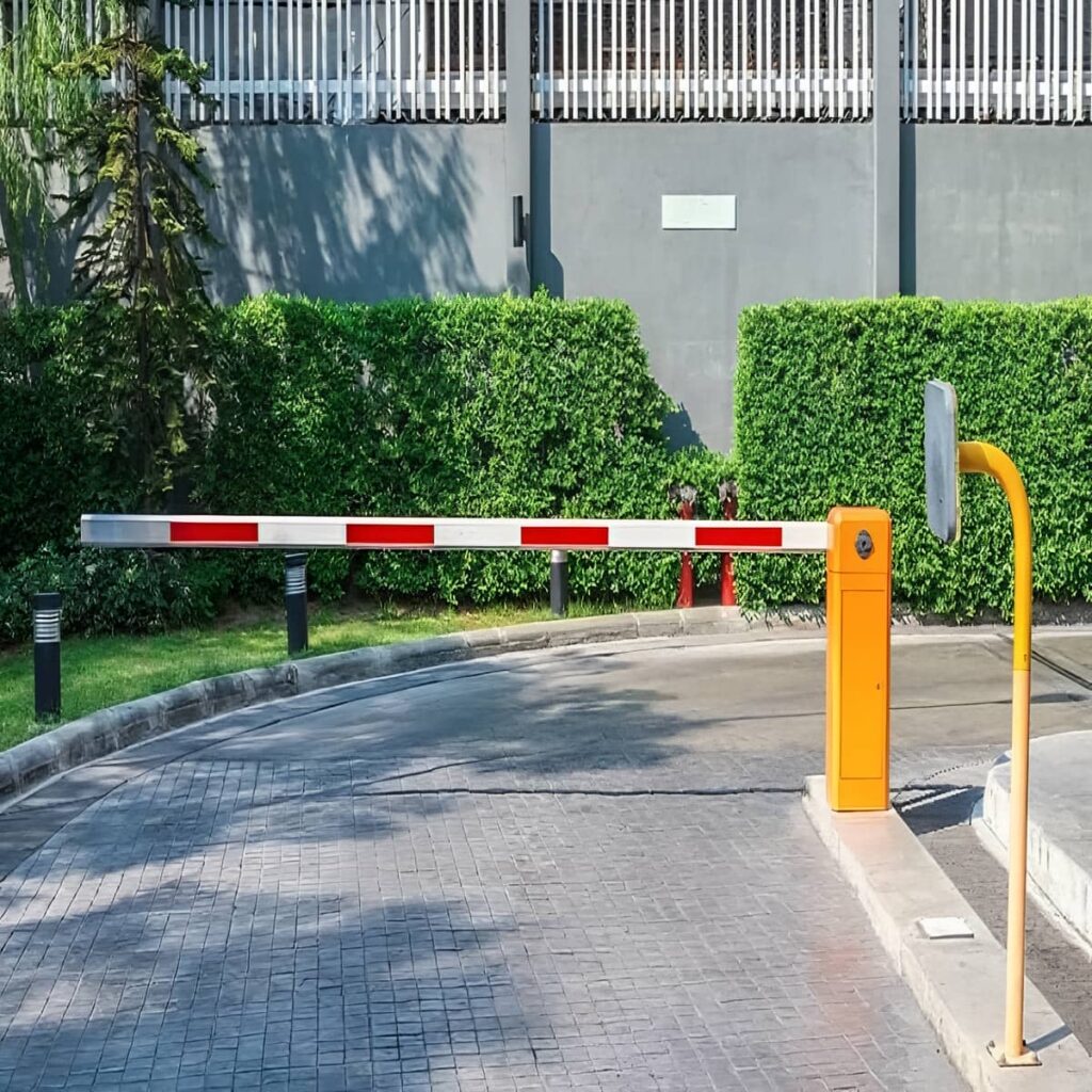 قیمت راهبند مجتمع مسکونی پلاک‌خوان بر اساس پروژه