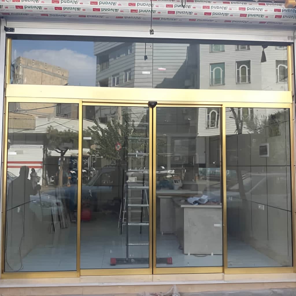 خدمات نصب اپراتور درب شیشه ای کشویی روی زیرسازی تراز