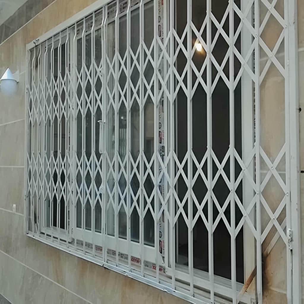حفاظ پنجره آپارتمان طبقات پایین شبکه‌ای برای دهانه عریض