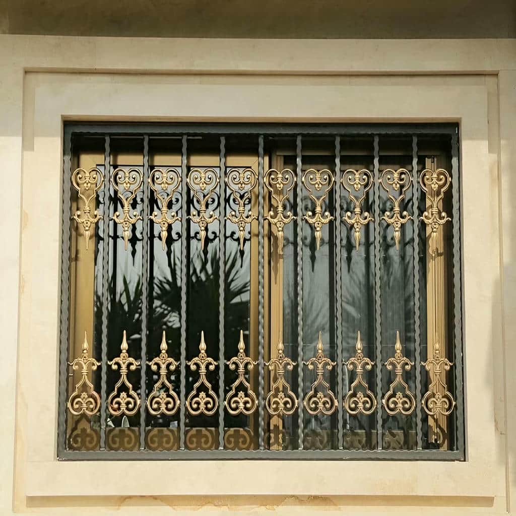6 مدل نرده پنجره فرفورژه گل دار
