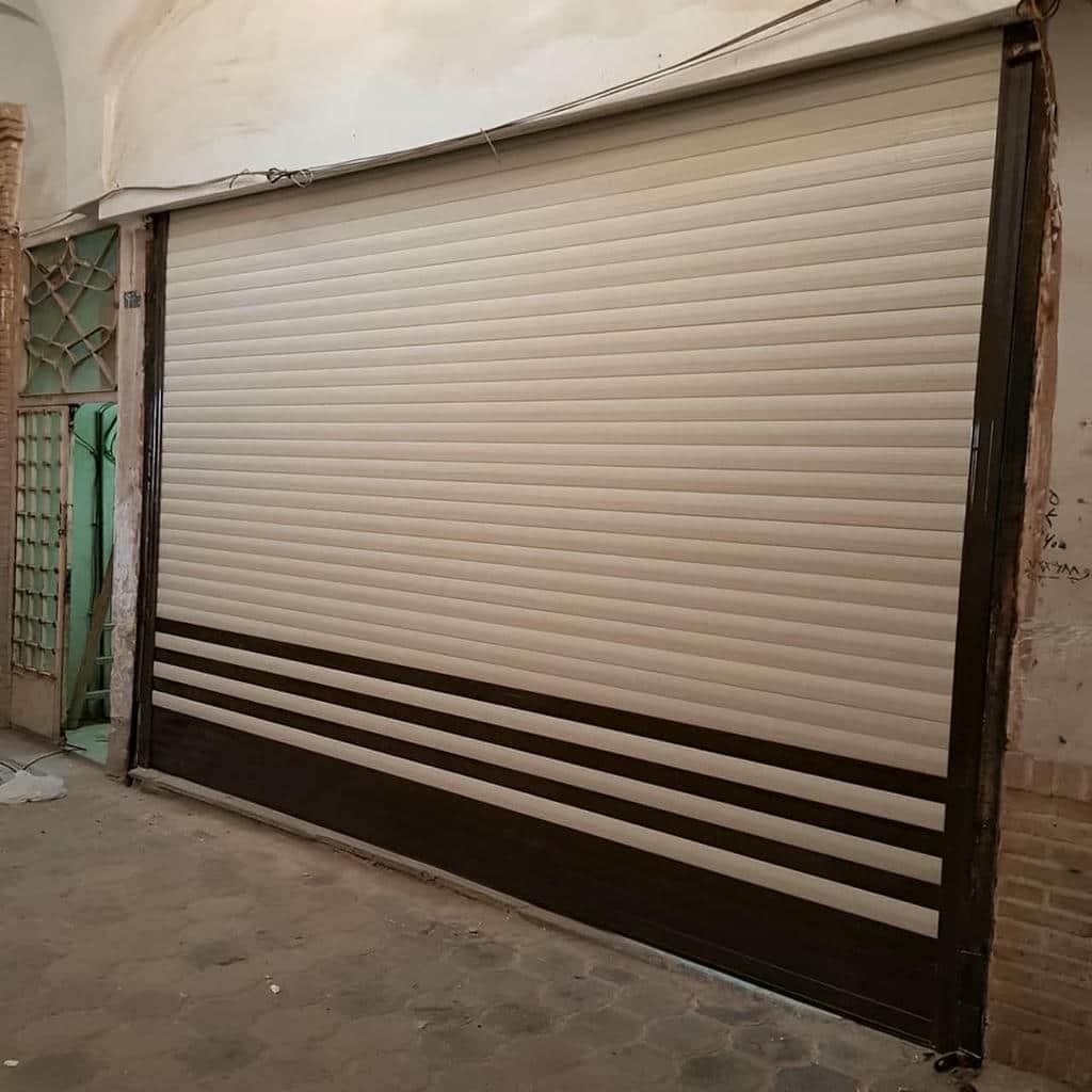 تولید کرکره برقی ضد سرقت فروشگاهی با تیغه تقویت‌شده