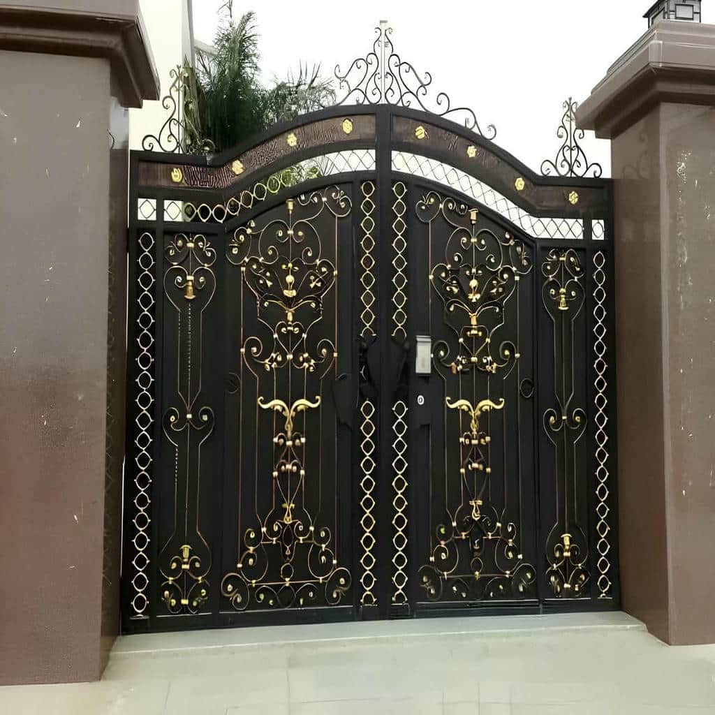 ساخت درب قاب دار برجسته برای پروژه با ستون شاخص