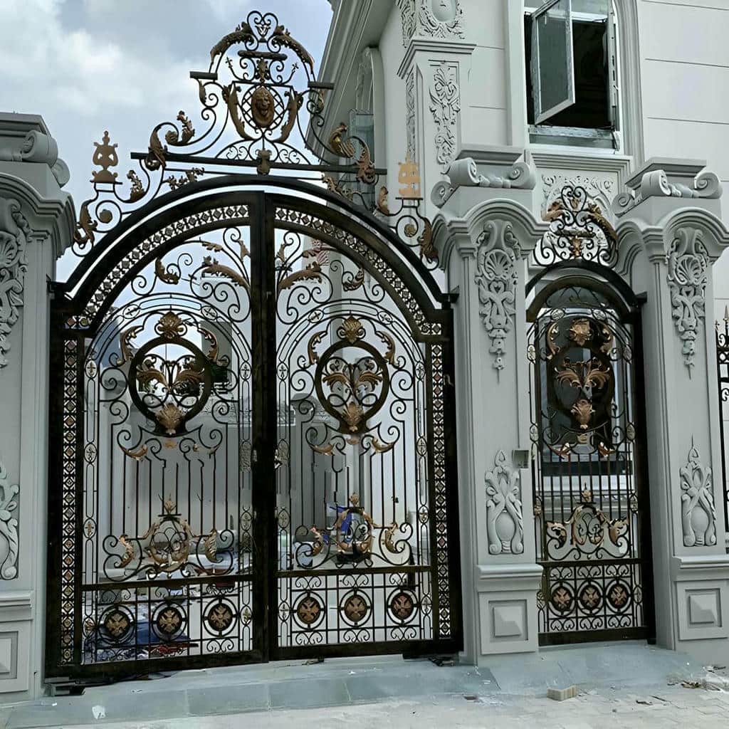 ساخت درب آهنی قاب دار دولنگه برای دهانه عریض