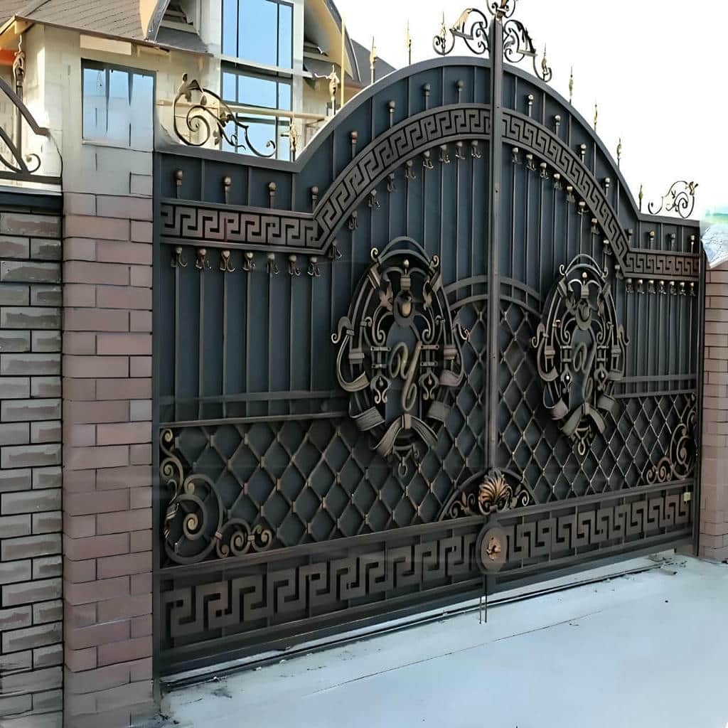 درب پارکینگ فلزی نمای ساختمان فرفورژه برای نمای کلاسیک