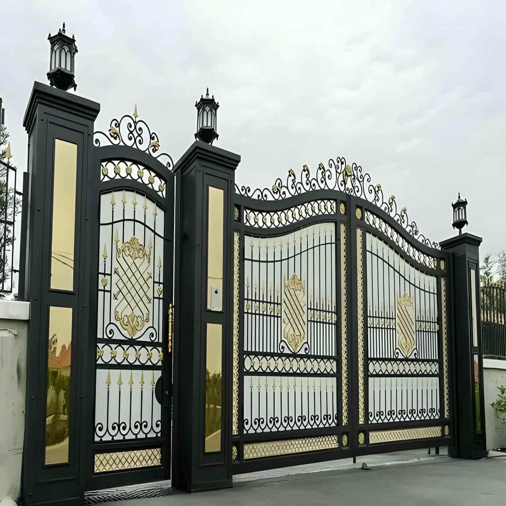 7 مدل درب فلزی لاکچری نمای ویلا