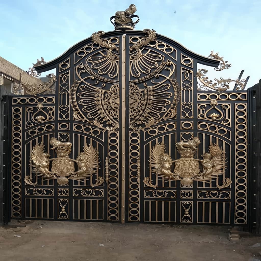 14 نمونه درب پارکینگ فرفورژه نمای رومی