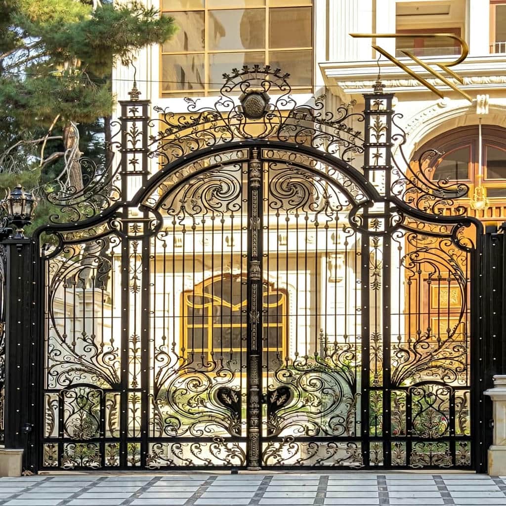 12 مدل درب پارکینگ ویلایی دو لنگه