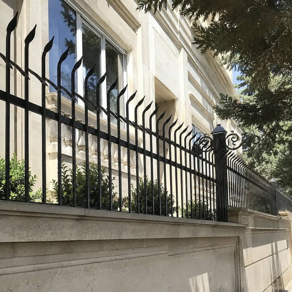 فروش حفاظ دیوار بلند ضد سرقت مدل سرنیزهای