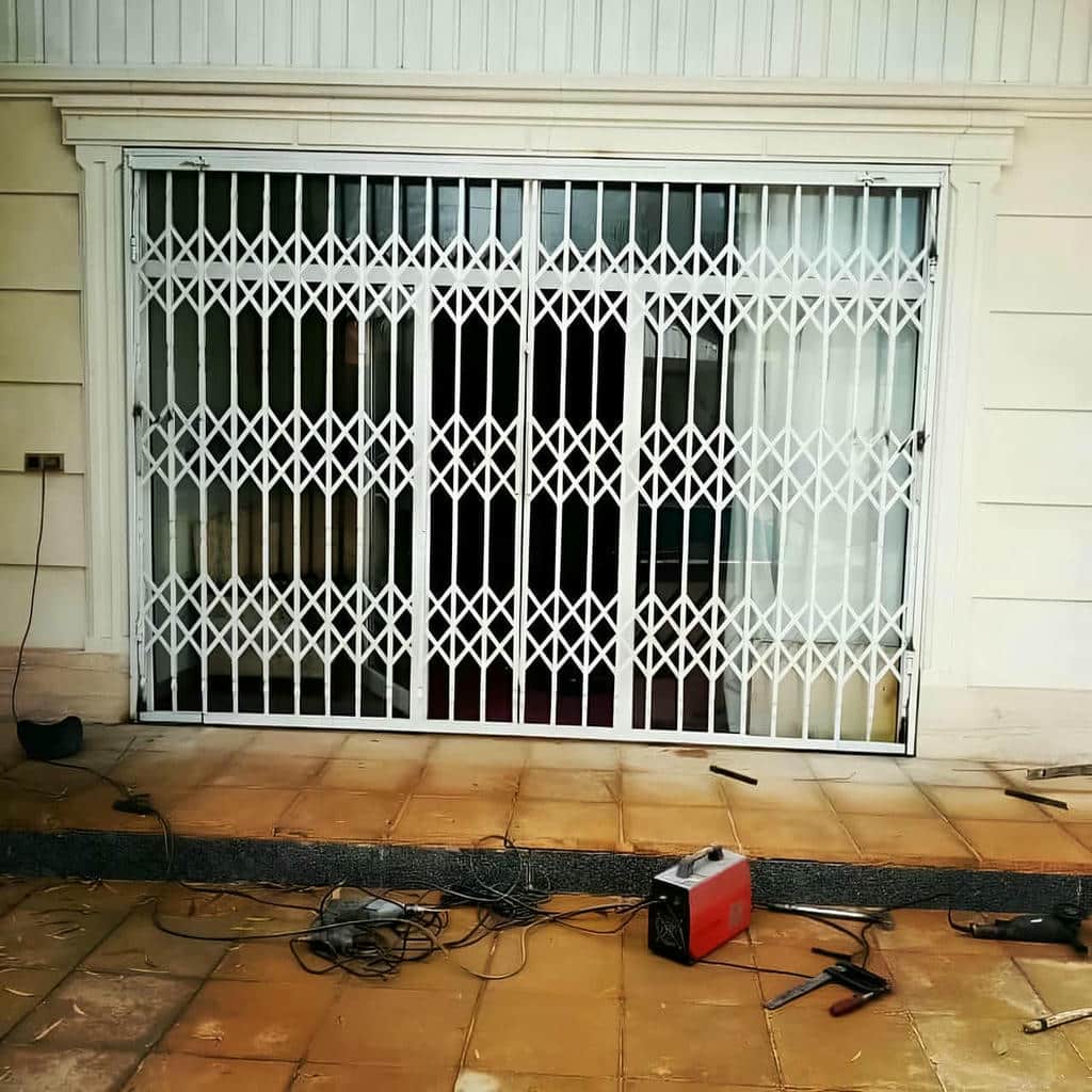 اجرای حفاظ پنجره متحرک کشویی بدون مسدودکردن دهانه