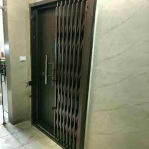 حفاظ ریلی درب نمای کلاسیک