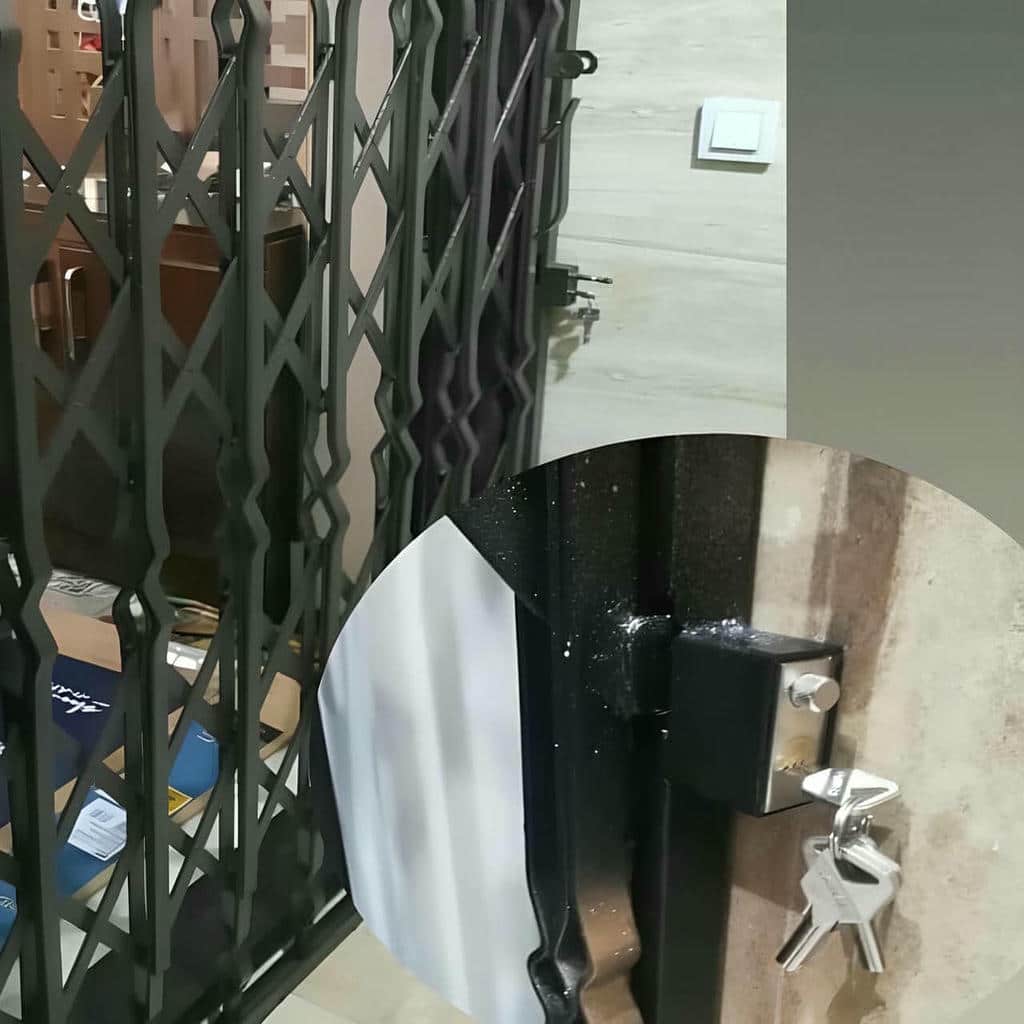 محافظ درب آپارتمان فلزی